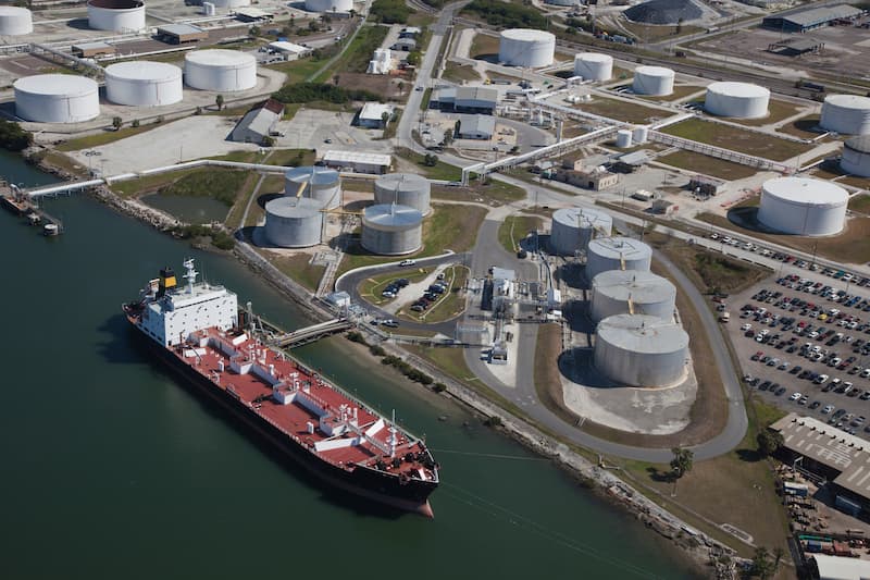 Oil refinery and industrial docks in Florida