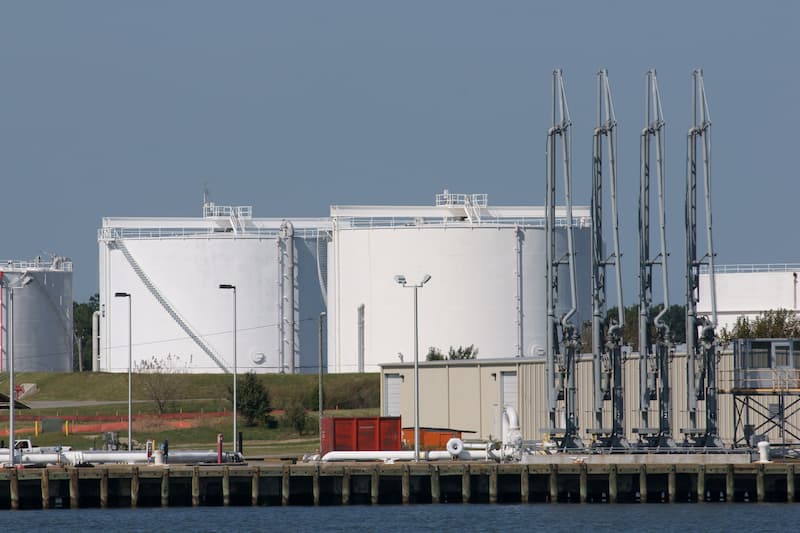 Fuel tanks and supply pipes in Virginia