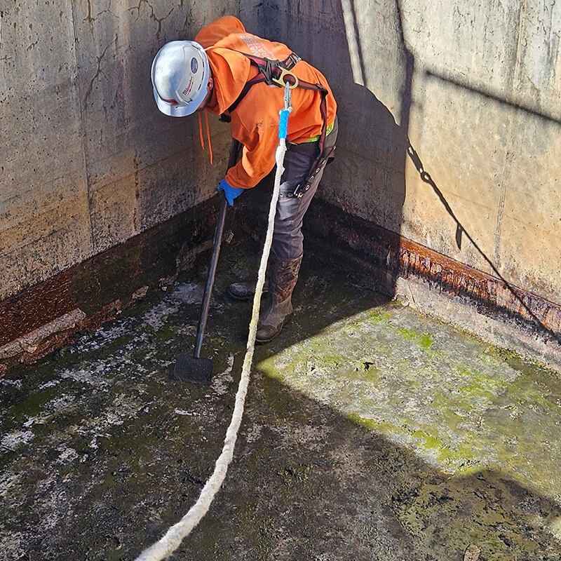 confined-space-industrial-cleaning